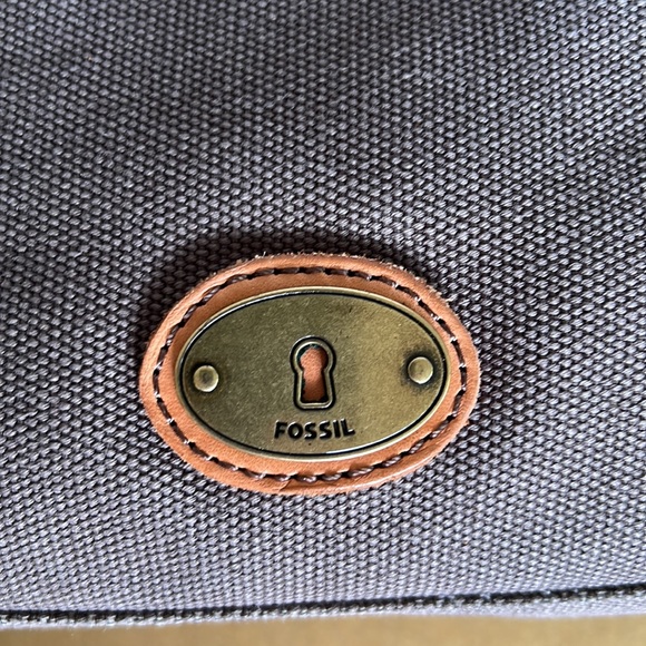 Fossil Olive Shoulder Bag - Picture 4 of 14